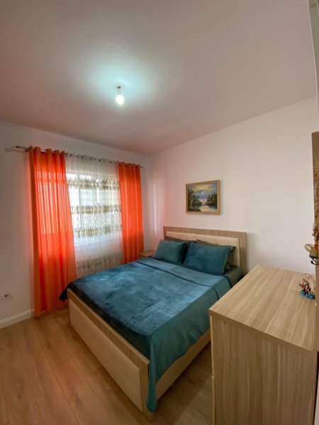 Tirane, jepet me qera apartament 1+1 Kati 9, 80 m² 550 € (ne Porcelan.)