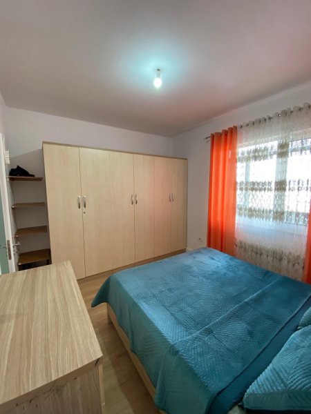 Tirane, jepet me qera apartament 1+1 Kati 9, 80 m² 550 € (ne Porcelan.)