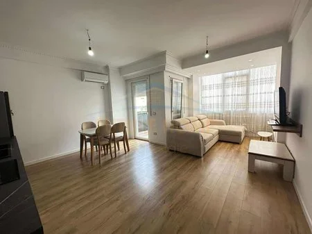 Tirane, shitet apartament 2+1+Ballkon Kati 2, 89 m² 190.000 €