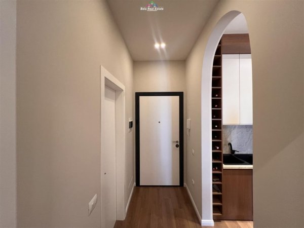 Tirane, shes apartament 1+1+Ballkon Kati 4, 60 m² 160.000 € (bedri karapici)