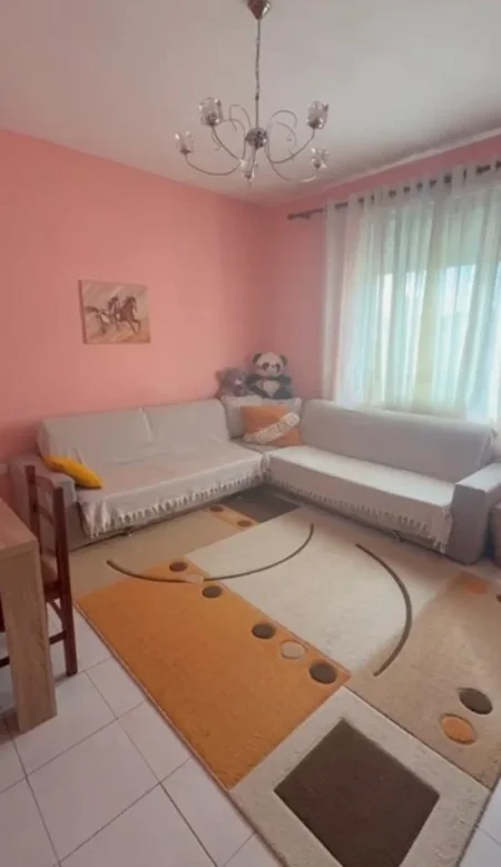Tirane, jepet me qera apartament 3+1+Ballkon Kati 5, 120 m² 50.000 leke