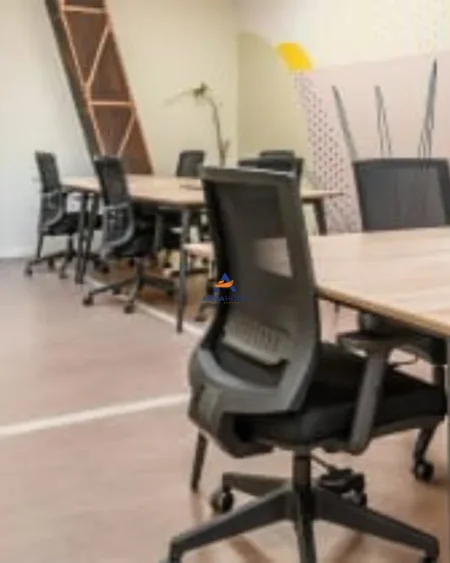 Tirane, jepet me qera ambjent biznesi Kati 0, 55 m² 623 € (⁠VENDODHJA SHKOZE)