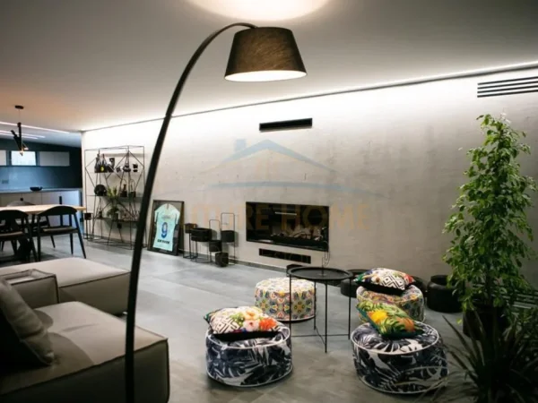 Tirane, shitet apartament+verande | Penthouse 3+1+Aneks+Ballkon Kati 6, 390 m² 850.000 € (LIQENI I THATE)