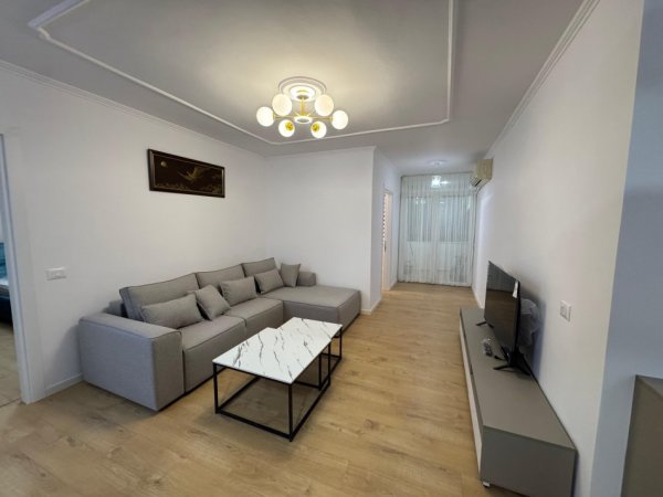 Tirane, shitet apartament 2+1 Kati 7, 95 m² 150.000 € 