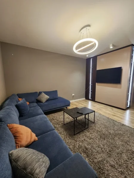 Tirane, jepet me qera apartament 2+1+2+Ballkon Kati 5, 100 m² 1.100 € (Quartum Residence, Rruga Panorama)