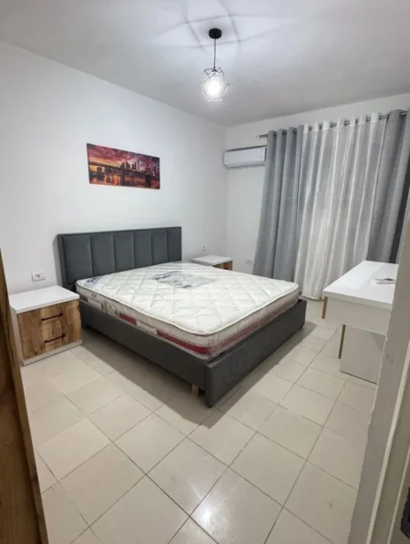 Tirane, jepet me qera apartament 1+1 Kati 1, 50 m² 450 € (Laprake, tek KUPOLA, rruga Pandi Dardha)