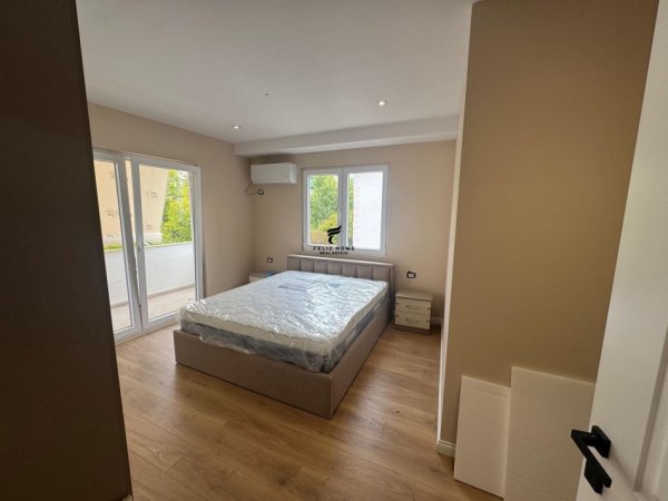 Tirane, jepet me qera apartament 1+1 Kati 4, 50 m² 550 € (STACIONI I TRENIT)