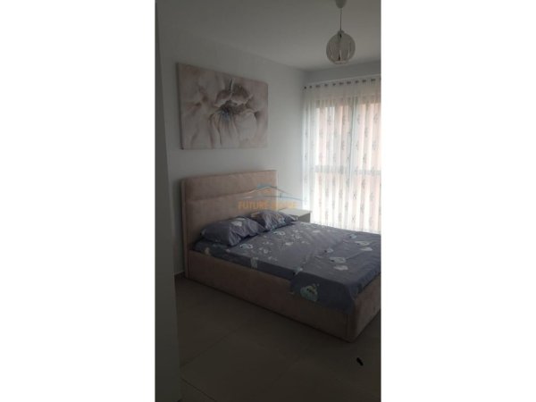 Tirane, jepet me qera apartament 2+1+Ballkon Kati 5, 110 m² 750 € (Rr.e Dibres)