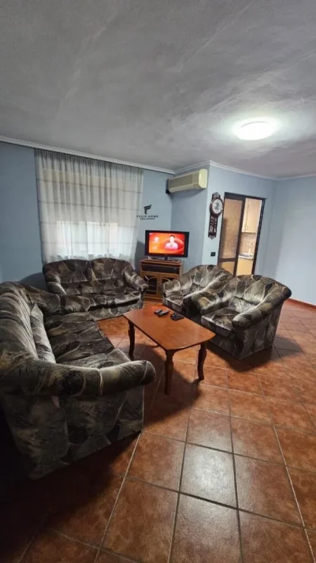 Tirane, jepet me qera apartament 2+1 Kati 4, 80 m² 55.000 € (QENDER)