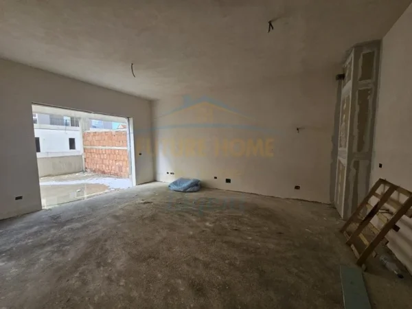 Tirane, shitet apartament 2+1 Kati 0, 135 m² 152.000 € (Kompleksi Univers City, Tiranë.)