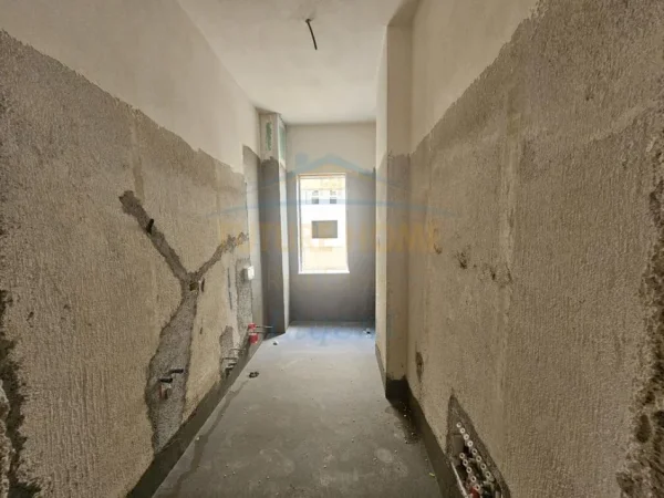 Tirane, shitet apartament 2+1 Kati 0, 135 m² 152.000 € (Kompleksi Univers City, Tiranë.)