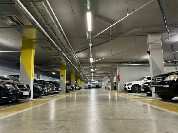 Tirane, shitet garazh | post parkimi Kati -1, 40 m² 65.000 € 