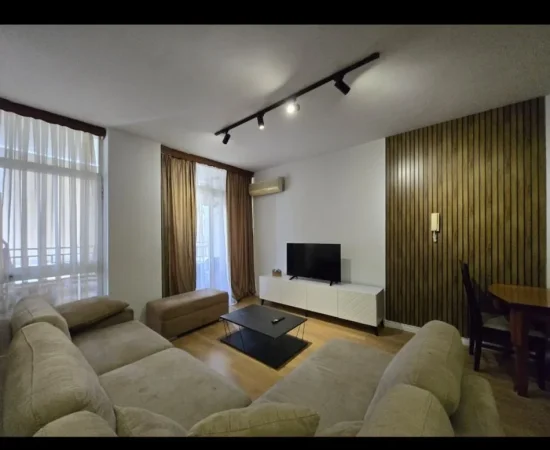 Tirane, jepet me qera apartament 2+1+Ballkon Kati 8, 115 m² 850 € (medar shtylla)