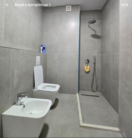 Tirane, jepet me qera apartament 2+1+Ballkon Kati 8, 115 m² 850 € (medar shtylla)