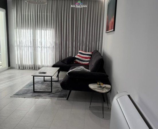Tirane, jepet me qera apartament 2+1+Ballkon Kati 2, 110 m² 750 € (Kompleksi Vind)