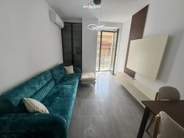 Tirane, jepet me qera apartament 1+1 Kati 1, 65 m² 700 € (Rezidenca Golden Tower)