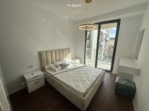 Tirane, jepet me qera apartament 1+1 Kati 1, 65 m² 700 € (Rezidenca Golden Tower)