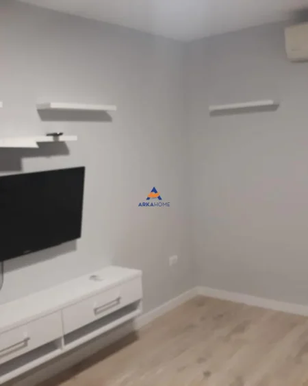 Tirane, jepet me qera apartament 1+1 Kati 0, 40 m² 450 € (stadiumi dinamo)