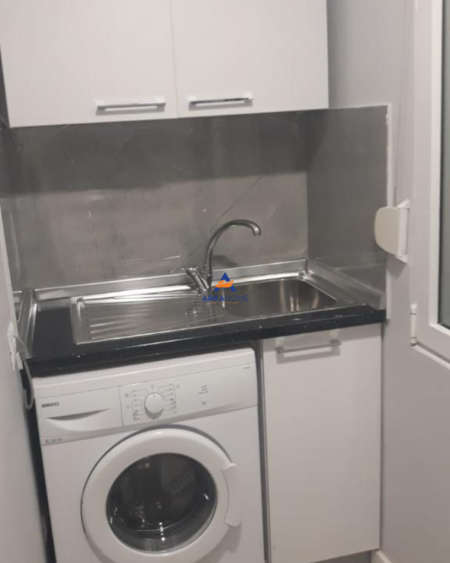 Tirane, jepet me qera apartament 1+1 Kati 0, 40 m² 450 € (stadiumi dinamo)
