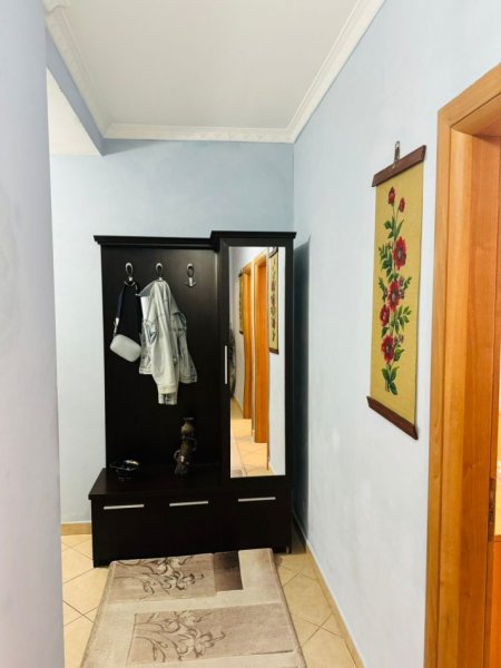 Tirane, jepet me qera apartament 2+1+Aneks+Ballkon Kati 3, 120 m² 550 € (Astir , Perball Artistit.)