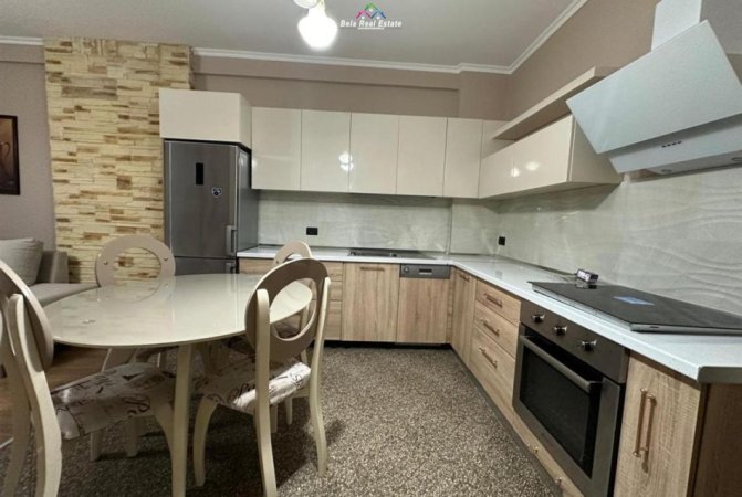 Tirane, shitet apartament 2+1 Kati 4, 94 m² 143.000 € (prane Viles L1)