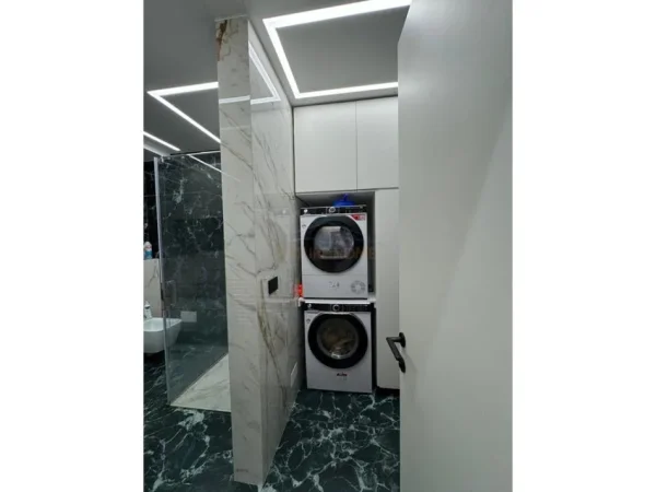 Tirane, shes apartament 2+1+Ballkon Kati 5, 99 m² 320.000 € (PRANE KODRES SE DIELLIT 1)