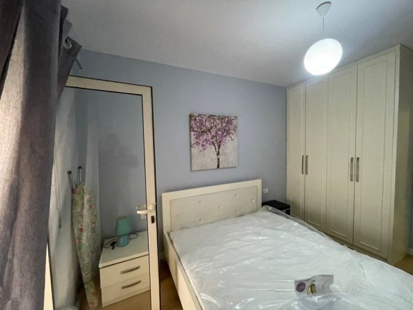 Tirane, jepet me qera apartament 1+1 Kati 3, 60 m² 550 € (Rruga Ndre Mjeda)