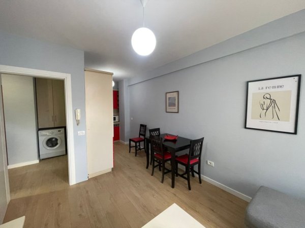 Tirane, jepet me qera apartament 1+1 Kati 3, 60 m² 550 € (Rruga Ndre Mjeda)