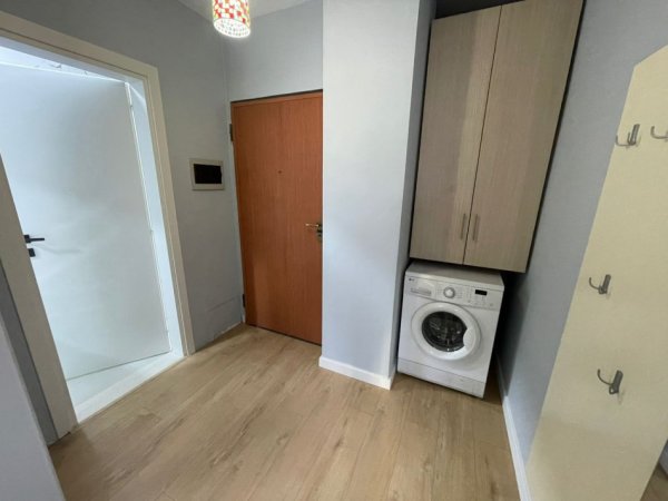 Tirane, jepet me qera apartament 1+1 Kati 3, 60 m² 550 € (Rruga Ndre Mjeda)