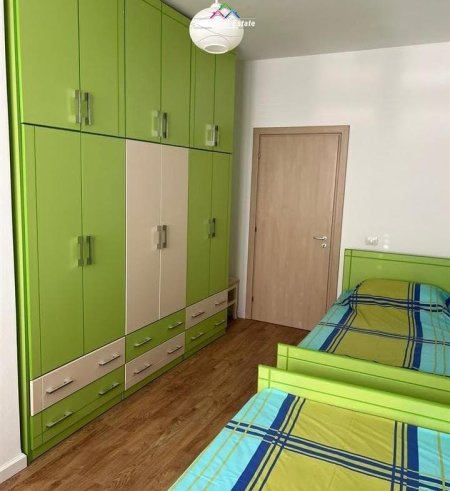 Tirane, jepet me qera apartament 2+1 Kati 2, 105 m² 800 € (prane Market Ana)