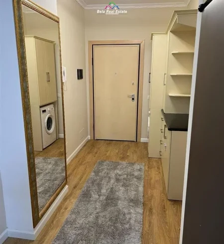 Tirane, jepet me qera apartament 2+1 Kati 2, 105 m² 800 € (prane Market Ana)