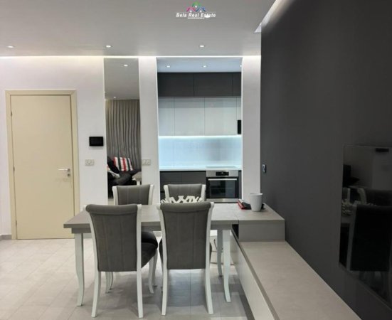 Tirane, jepet me qera apartament 2+1 Kati 2, 110 m² 750 € (Kompleksi Vind,)