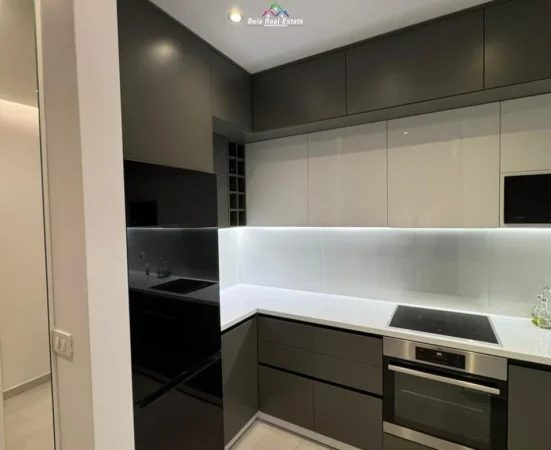 Tirane, jepet me qera apartament 2+1 Kati 2, 110 m² 750 € (Kompleksi Vind,)