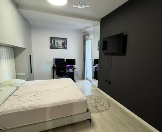 Tirane, jepet me qera apartament 2+1 Kati 2, 110 m² 750 € (Kompleksi Vind,)