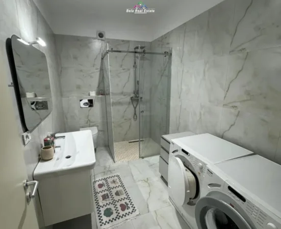 Tirane, jepet me qera apartament 2+1 Kati 2, 110 m² 750 € (Kompleksi Vind,)