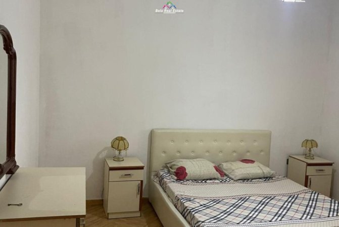 Tirane, jepet me qera Vile 2+1 Kati 2, 90 m² 450 € (prane kompleksit Fiori Di Bosco,)