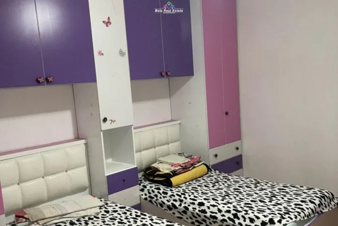 Tirane, jepet me qera Vile 2+1 Kati 2, 90 m² 450 € (prane kompleksit Fiori Di Bosco,)