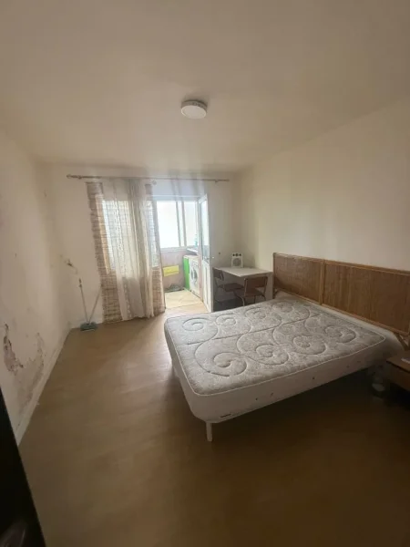 Tirane, jepet me qera apartament 2+1 Kati 5, 100 m² 500 € (Prane Toptanit, Qender)