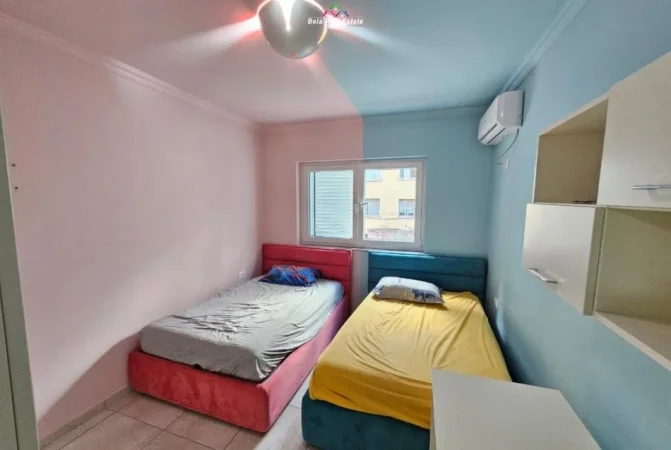 Tirane, jepet me qera apartament 2+1 Kati 2, 80 m² 600 € (prane Drejtorise se Higjenes,)