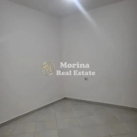 Tirane, jepet me qera apartament 2+1+Ballkon Kati 2, 90 m² 500 € (Don Bosko)