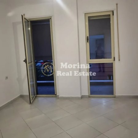 Tirane, jepet me qera apartament 2+1+Ballkon Kati 2, 90 m² 700 € (Don Bosko)