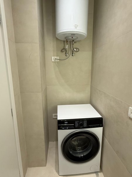 Tirane, jepet me qera apartament 1+1+Ballkon Kati 5, 80 m² 700 € (Don Bosko)