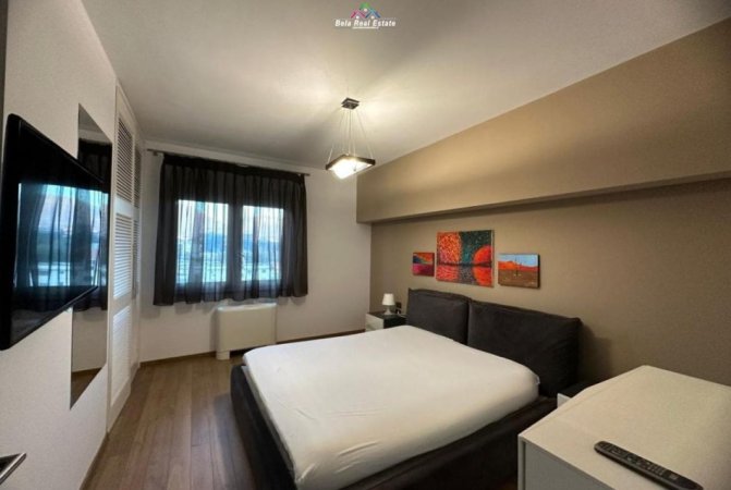 Tirane, jepet me qera apartament 1+1 Kati 10, 950 m² 950 € (prane Supermarket Sparit,)