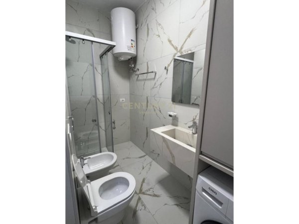 Tirane, jepet me qera apartament 2+1 Kati 4, 100 m² 1.000 € (RRUGA JORDAN MISJA)