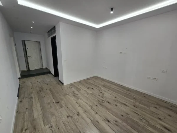 Tirane, shitet apartament 1+1+Ballkon Kati 1, 62 m² 158.000 € 