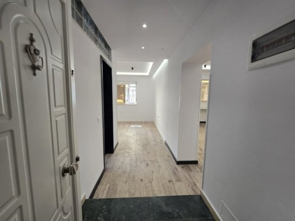 Tirane, shitet apartament 1+1+Ballkon Kati 1, 62 m² 158.000 € 