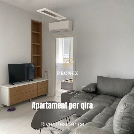 Tirane, jepet me qera apartament 1+1+Ballkon Kati 8, 61 m² 550 € (River Residence)