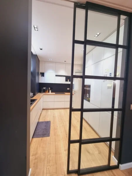 Tirane, shitet apartament 2+1 , 170 m² 590.000 € (Perballe Vesa Center)