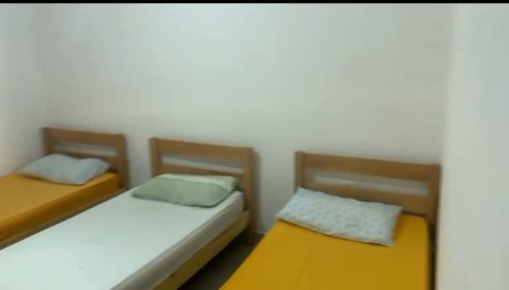 Tirane, jepet me qera ambjent biznesi Kati 1, 510 € 