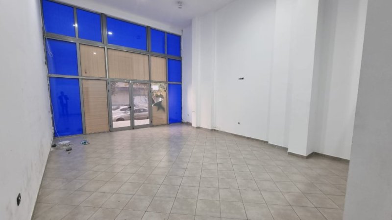 Jepet me Qira Ambient Biznesi ne Astir (pranë kompleksit “Molla”) Kati 0, 120 m² 1.200 €uro